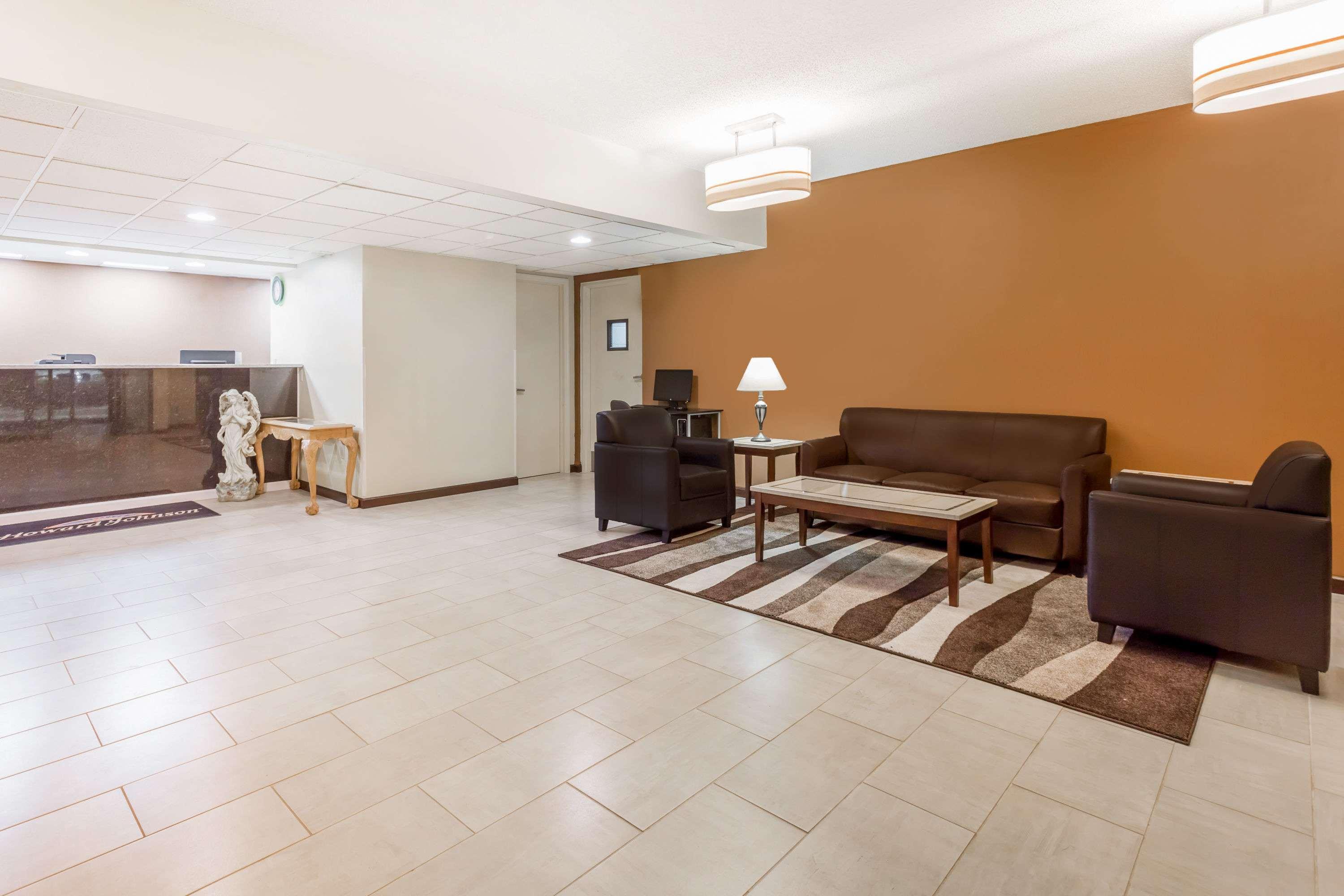 Howard Johnson By Wyndham Spartanburg Expo Center Buitenkant foto